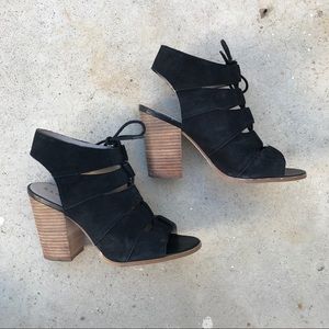 Hinge Drea Peep Toe Leather Sandal